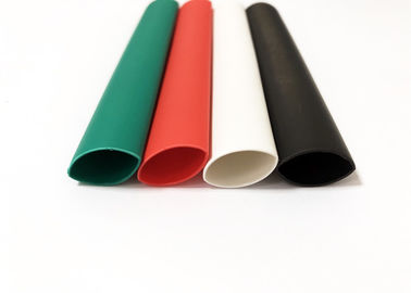 3/1 tubería para los alambres, tubería coloreada del encogimiento del calor de la prenda impermeable del negro 1kV del encogimiento